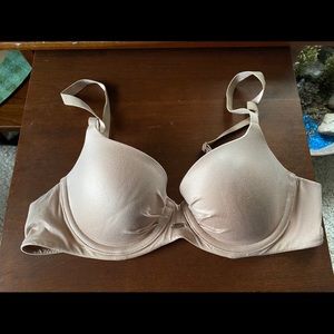 Victoria’s Secret nude Fabulous Demi bra size 34B